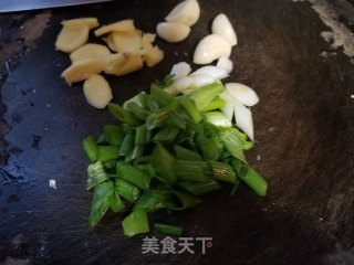 糖醋罗非鱼的做法步骤：2