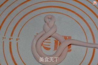琵琶结盘扣馒头的做法步骤：6