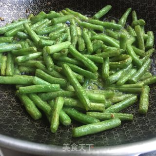麻香豆角的做法步骤：4