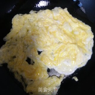 蒜苗炒鸡蛋的做法步骤：5