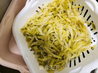 榨菜丝炒肉的做法步骤：4