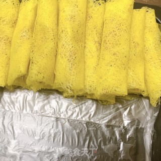 金丝春卷的做法步骤：6
