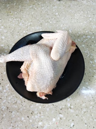 香菇滑鸡的做法步骤：1