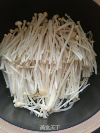 肉末双菇豆腐煲的做法步骤：4