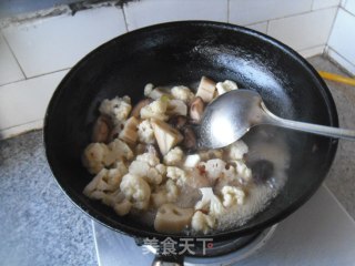 香菇烧藕块的做法步骤：11