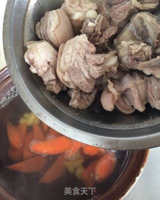 淮山胡萝卜羊肉汤的做法步骤：6