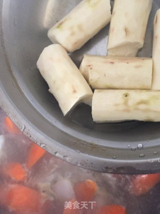 淮山胡萝卜羊肉汤的做法步骤：7