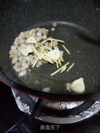 香芹炒干虾仁的做法步骤：7