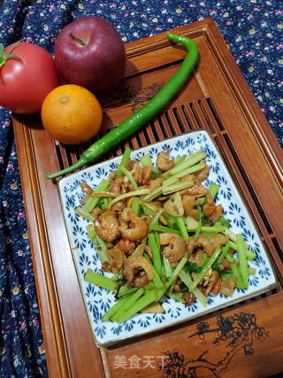香芹炒干虾仁的做法步骤：12