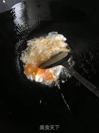 叉烧鸡蛋炒饭的做法步骤：5