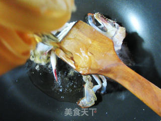 青菜螃蟹煮面鱼的做法步骤：3