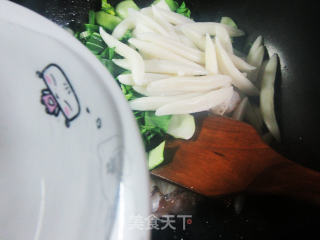 青菜螃蟹煮面鱼的做法步骤：5