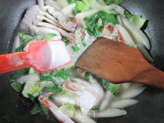 青菜螃蟹煮面鱼的做法步骤：7