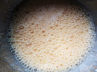 橙汁戚风的做法步骤：4