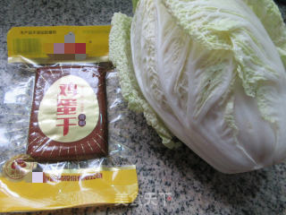 鸡蛋干炒黄芽菜的做法步骤：1