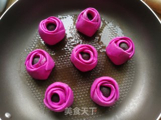 生煎火龙果玫瑰花的做法步骤：11