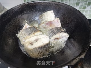 红烧黑鱼段的做法步骤：4