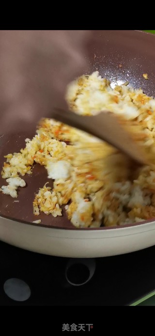 蟹粉炒饭的做法步骤：7