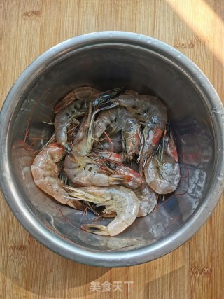 红烧大虾的做法步骤：1