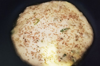 椒盐葱香发面饼的做法步骤：9