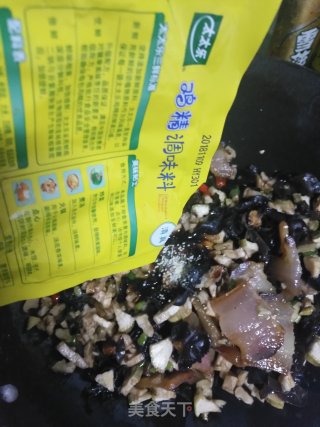 腌萝卜干炒腊肉的做法步骤：10