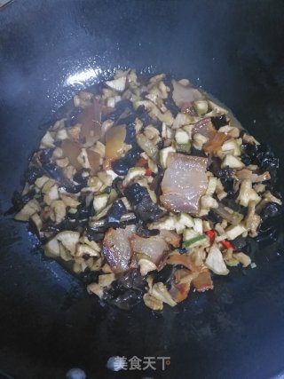 腌萝卜干炒腊肉的做法步骤：12