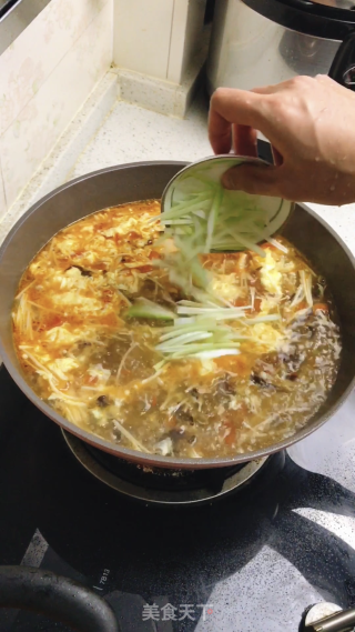冬天必备，不一样的酸辣汤，暖心暖胃吃饭香~的做法步骤：9