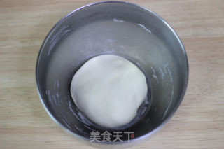 包子店人气早点---肠仔馒头的做法步骤：5