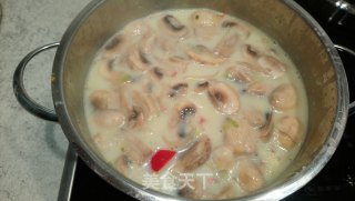 葱香鸡肉浓汤的做法步骤：11