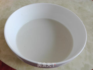 火龙果椰汁千层马蹄糕的做法步骤：1