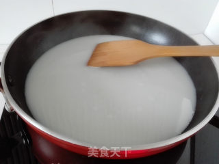 火龙果椰汁千层马蹄糕的做法步骤：7