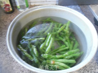 肉末煸炒四季豆的做法步骤：5