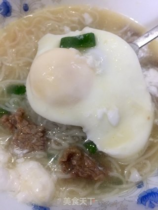牛肉窝蛋面的做法步骤：11