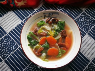 胡萝卜红菇鸡汤烫黄心菜的做法步骤：8