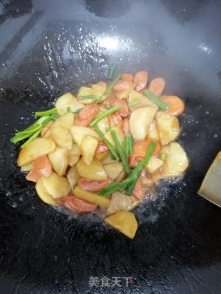 火腿炒土豆红萝卜的做法步骤：9