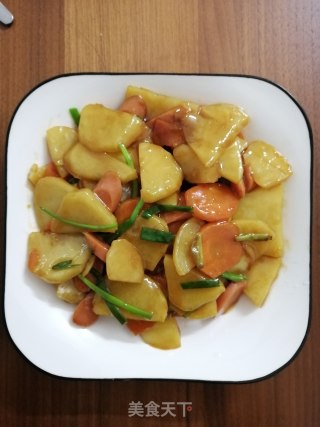 火腿炒土豆红萝卜的做法步骤：10