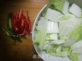 酸辣白菜▪家庭晚餐篇的做法步骤：2