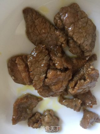 牛肉炒菜梗的做法步骤：7