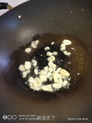 锅烧炒莴笋的做法步骤：2