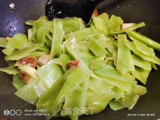 锅烧炒莴笋的做法步骤：5