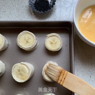 香蕉酥皮卷的做法步骤：6