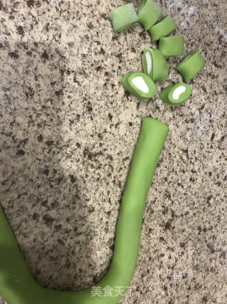 翡翠饺子????的做法步骤：2