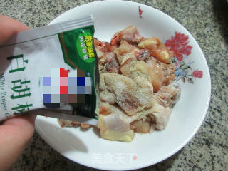 避风塘炒鸡块的做法步骤：3