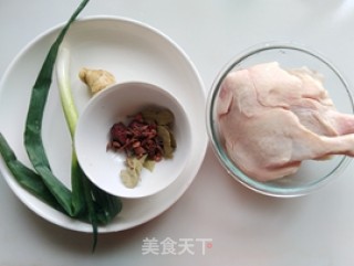卤鸭饭的做法步骤：1