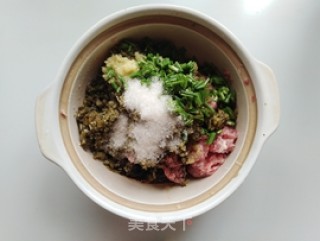 雪菜肉包的做法步骤：3
