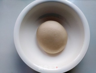 雪菜肉包的做法步骤：5