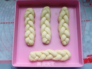 辫子面包的做法步骤：11