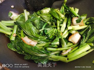 锅烧炒菜心的做法步骤：4