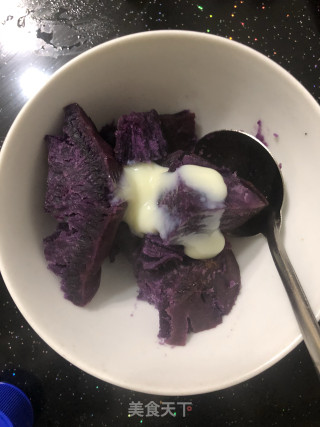 紫薯鸡蛋三明治的做法步骤：3