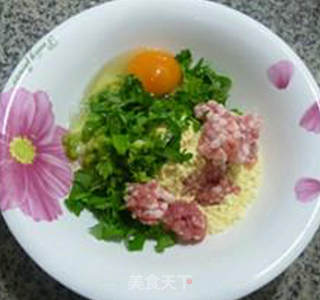 玉米面香芹肉末煎饼的做法步骤：7